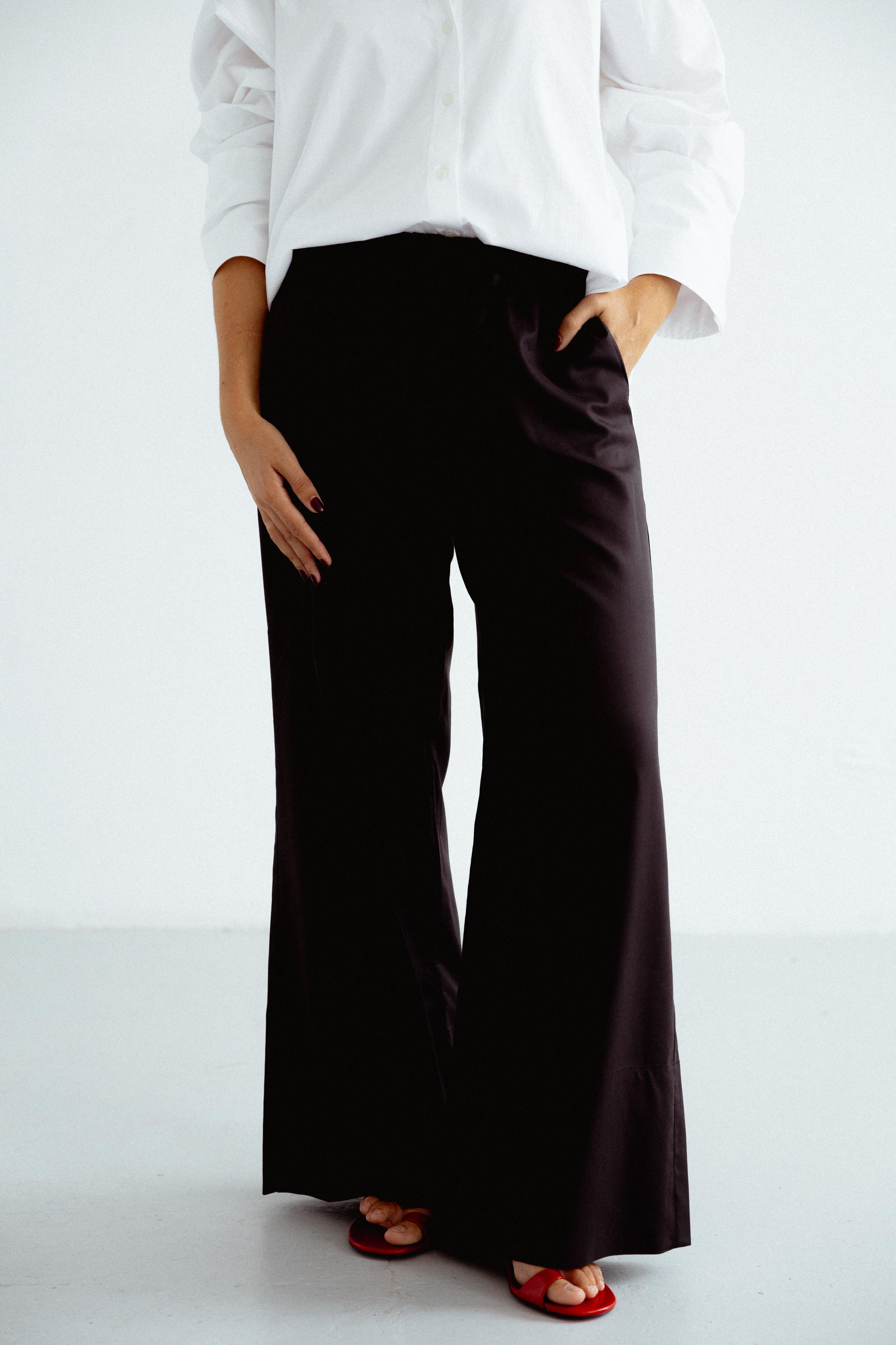 COLUMBINE Trousers Black