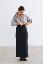 Carregar imagem no visualizador da galeria, VICHU Skirt Black