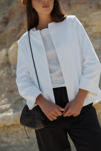 Carregar imagem no visualizador da galeria, COCO Jacket White
