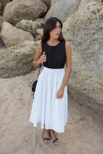 Carregar imagem no visualizador da galeria, BLAIR Dress Linen B&amp;W