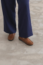 Carregar imagem no visualizador da galeria, CAROLYN Trousers Dark Blue