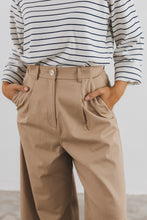 Carregar imagem no visualizador da galeria, SANTIAGO Trousers Beige