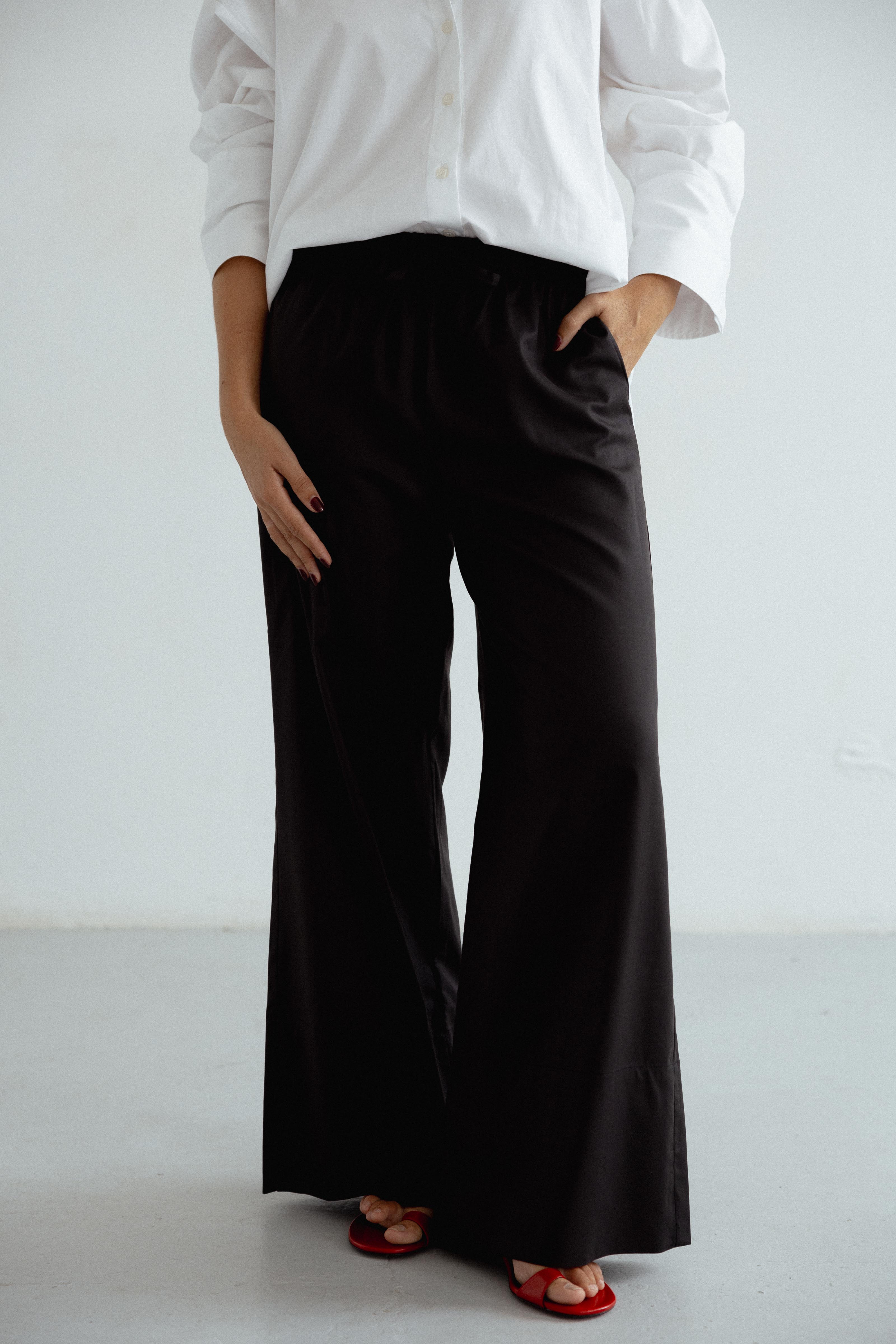 COLUMBINE Trousers Black